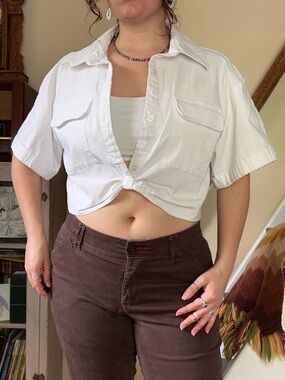 Antonio Melani White Cropped Button Up Safari Shirt Pockets Minimalist Utility